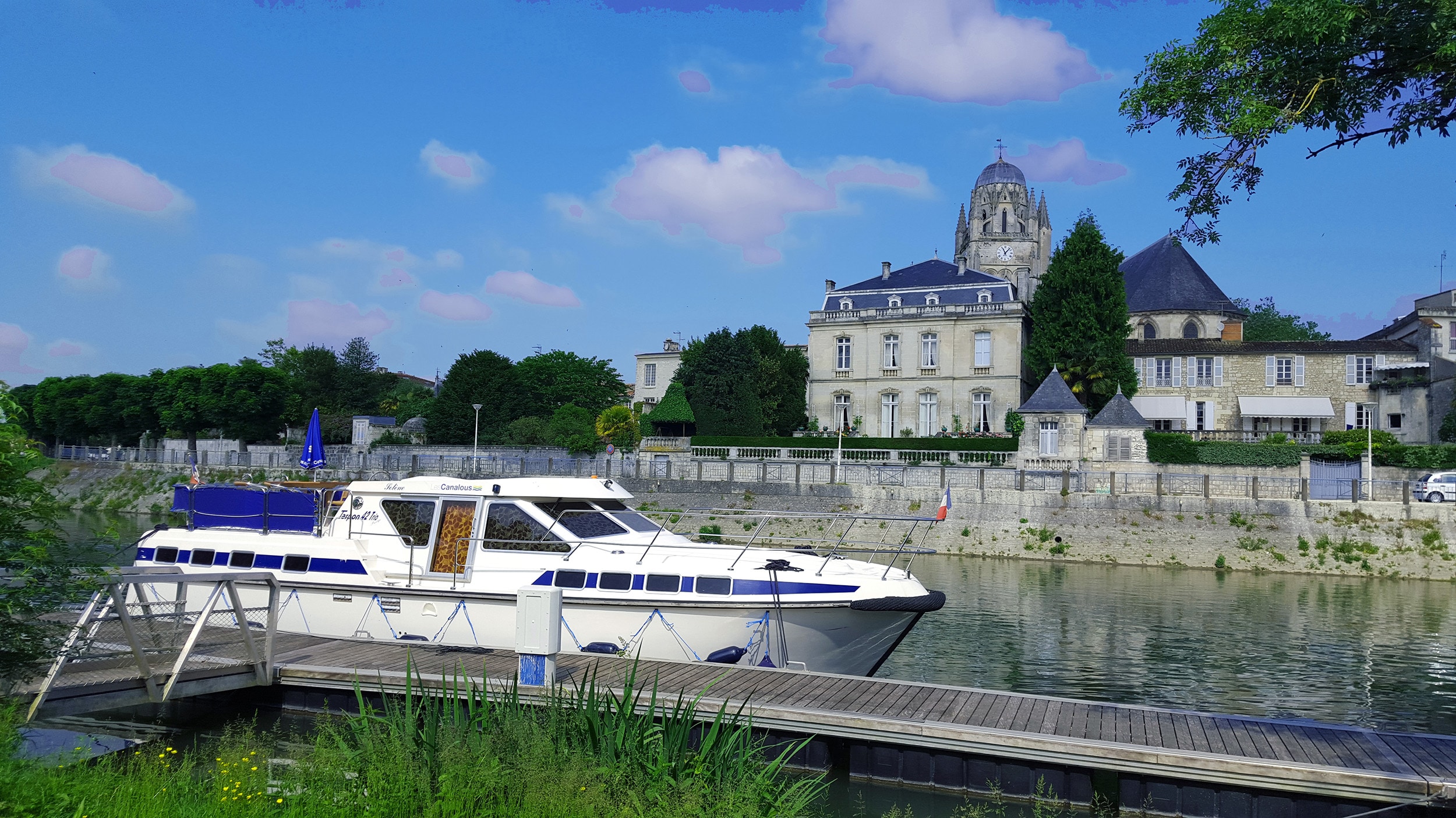 Que faire en une mini semaine en péniche sans permis sur la Charente ?