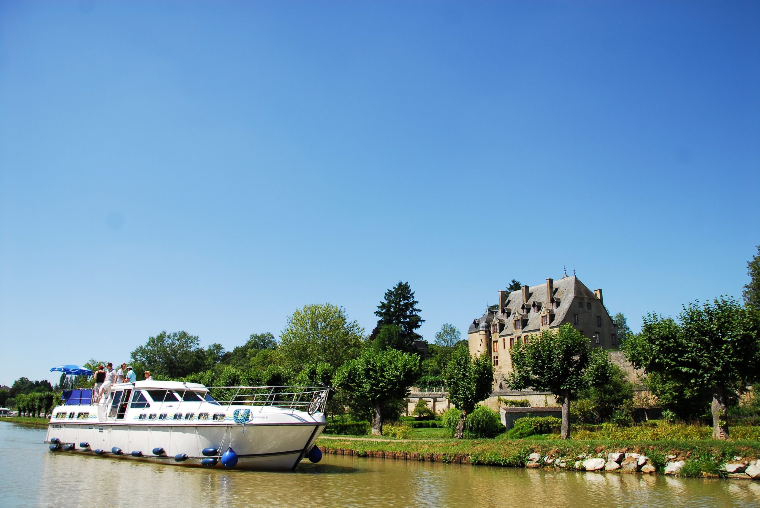 5 astuces pour voyager léger en bateau
